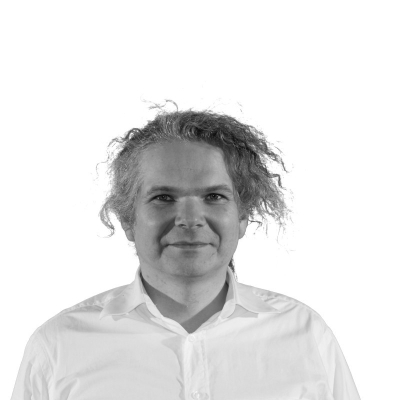 portrait_maik_grey